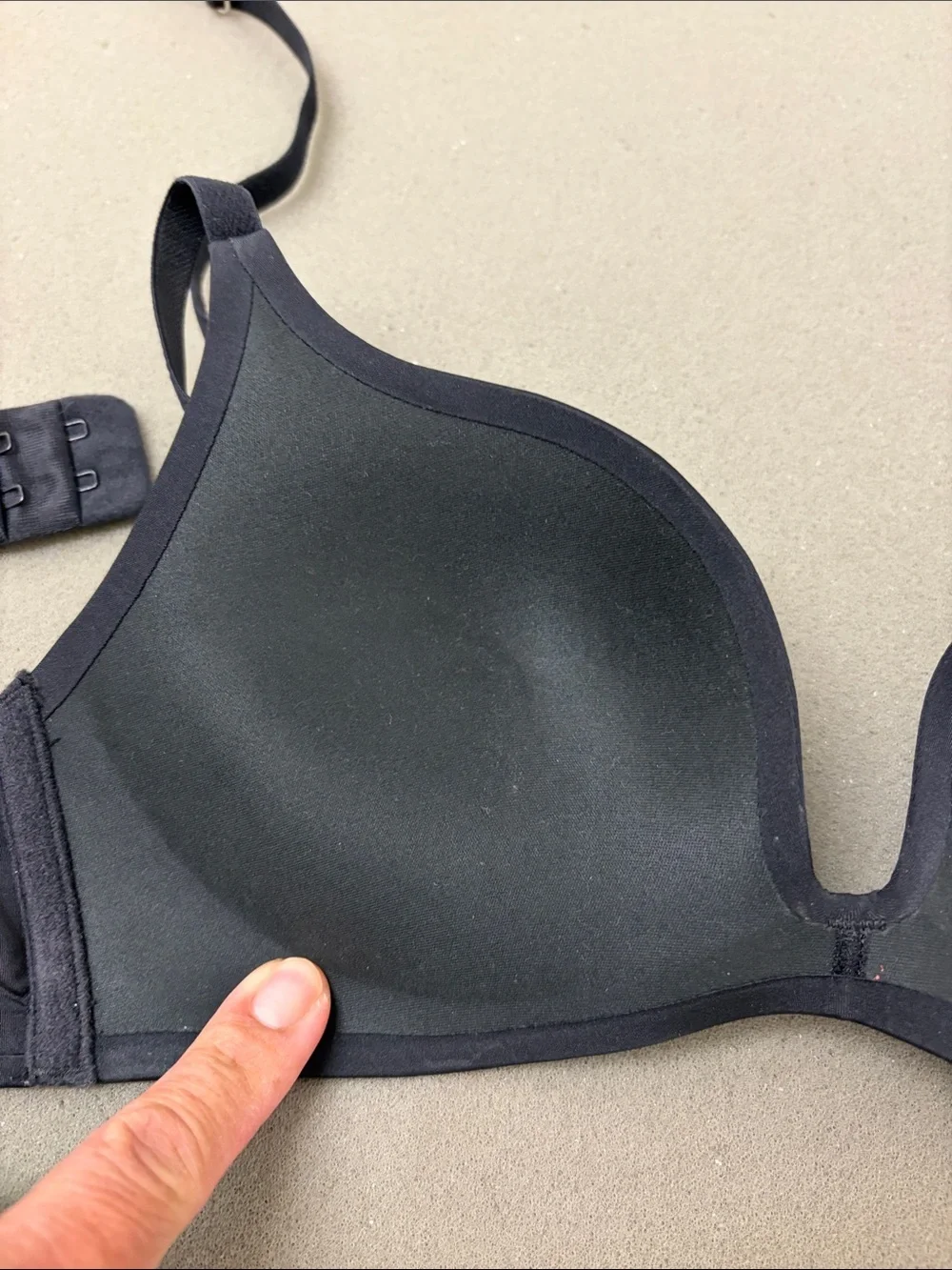 Wacoal Black Smooth Molded push up T-Shirt Bra. Size  34A